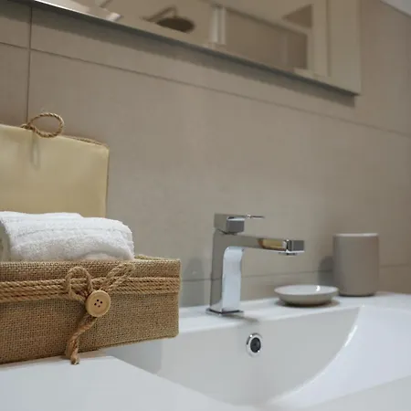 Monumentale M5 - 6 Ospiti & Famiglie Con 2 Bagni E Appartamento *