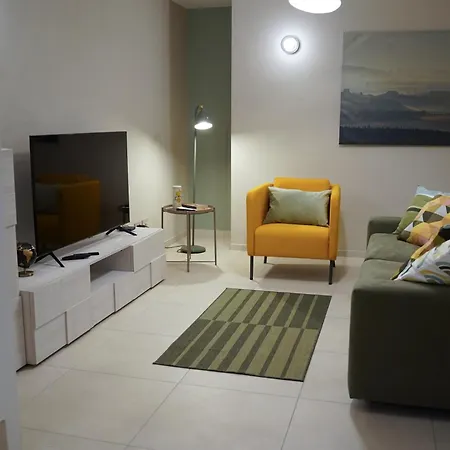 Monumentale M5 - 6 Ospiti & Famiglie Con 2 Bagni E *